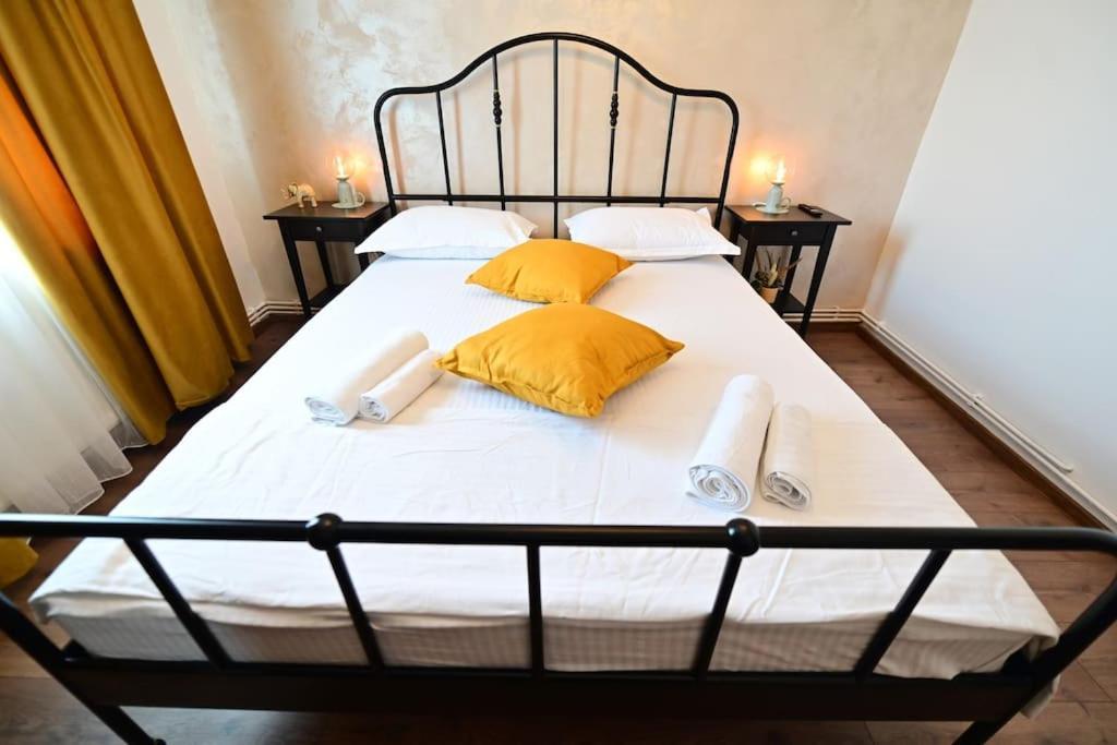 Flh - Apartament Damar Sibiu Buitenkant foto